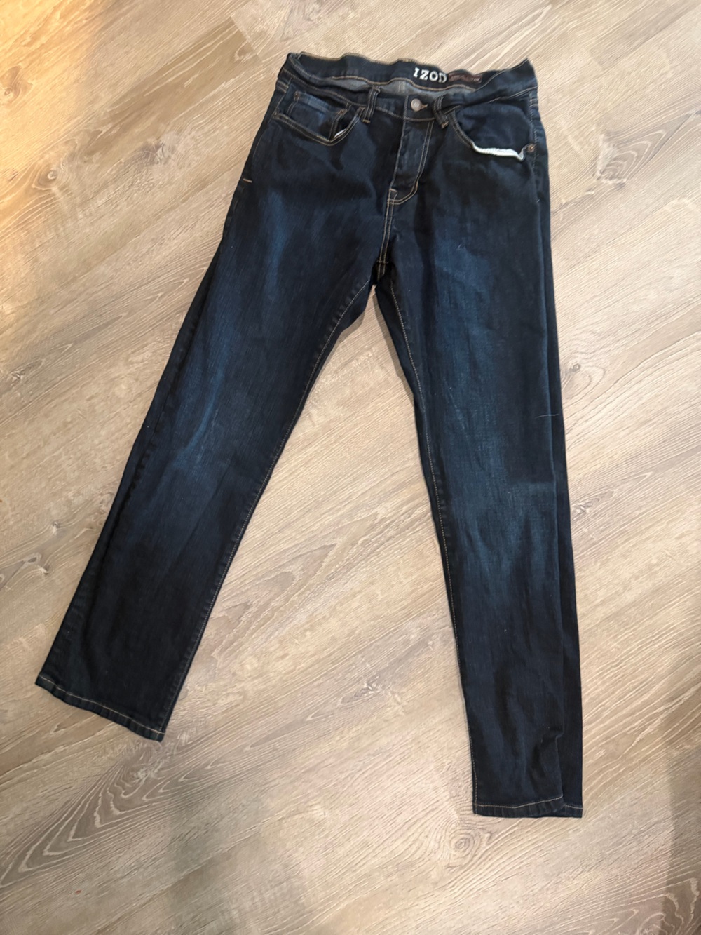 Izod Men's Slim Straight Dark Blue Jeans
